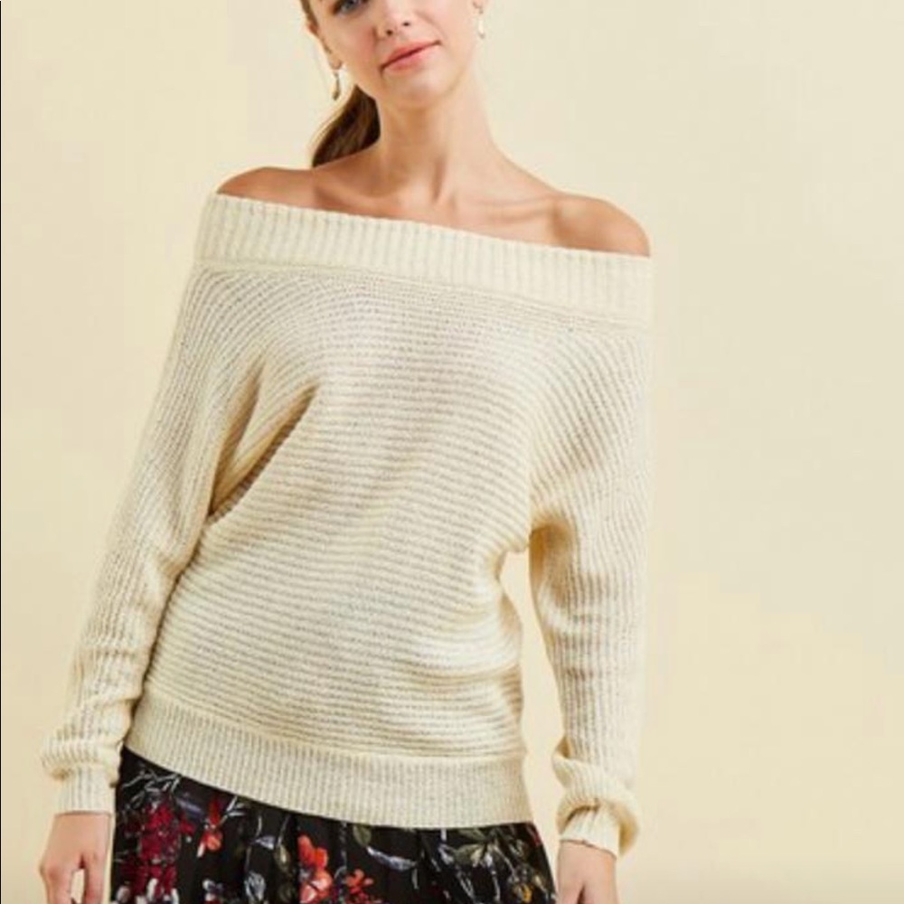 Light-weight sweater